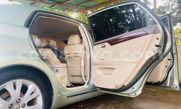 Ra Àlòkù Toyota Avalon Silver Ọkọ̀ in Cotonou ni Benin Ra Àlòkù Toyota Avalon Silver Ọkọ̀ in Cotonou ni Benin