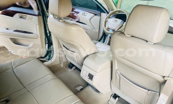 Ra Àlòkù Toyota Avalon Silver Ọkọ̀ in Cotonou ni Benin Ra Àlòkù Toyota Avalon Silver Ọkọ̀ in Cotonou ni Benin