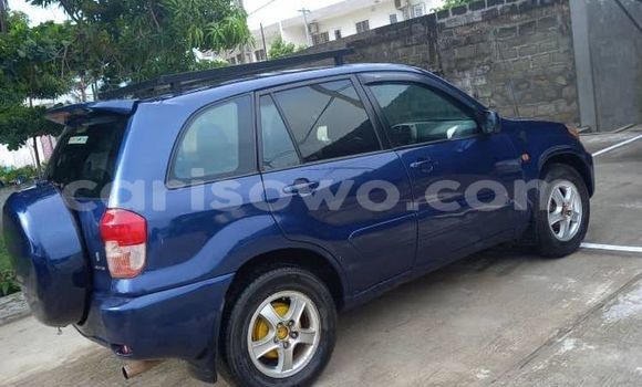 Sayi Na hannu Toyota RAV4 Blue Mota in Abomey Calavi a Benin Sayi Na hannu Toyota RAV4 Blue Mota in Abomey Calavi a Benin