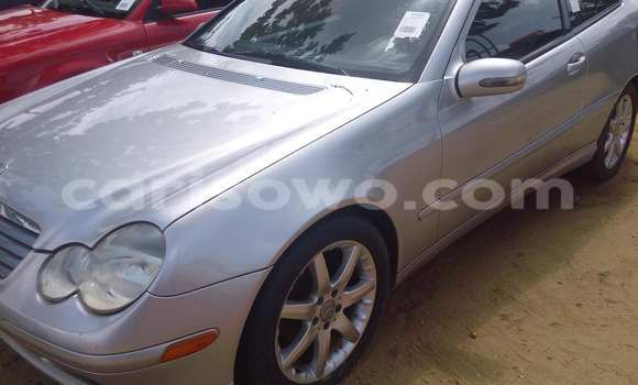 Acheter Occasion Voiture Mercedes-Benz KOMPRESSOR Gris à Porto Novo, Benin Acheter Occasion Voiture Mercedes-Benz KOMPRESSOR Gris à Porto Novo, Benin
