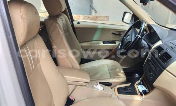 Sayi Na hannu BMW X3 White Mota in Abomey Calavi a Benin Sayi Na hannu BMW X3 White Mota in Abomey Calavi a Benin