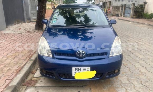 Sayi Na hannu Toyota Corolla Verso Blue Mota in Abomey Calavi a Benin Sayi Na hannu Toyota Corolla Verso Blue Mota in Abomey Calavi a Benin