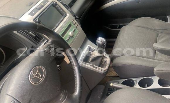 Sayi Na hannu Toyota Corolla Verso Blue Mota in Abomey Calavi a Benin Sayi Na hannu Toyota Corolla Verso Blue Mota in Abomey Calavi a Benin