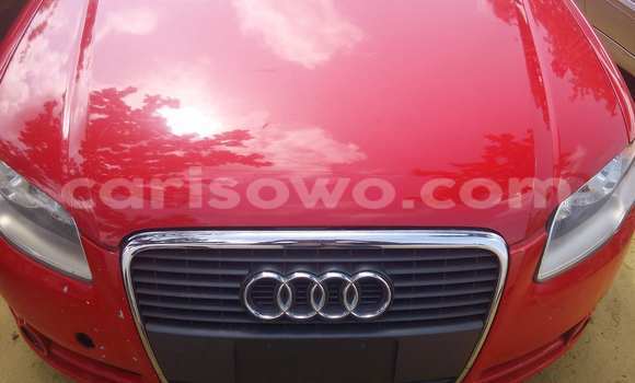 Sayi Na hannu Audi A4 Red Mota in Porto Novo a Benin