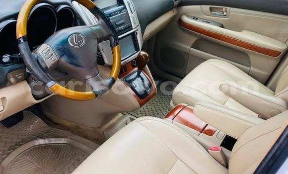 Acheter Occasion Voiture Lexus RX 330 Blanc à Abomey Calavi, Benin Acheter Occasion Voiture Lexus RX 330 Blanc à Abomey Calavi, Benin