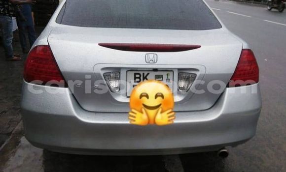 Sayi Na hannu Honda Accord Azurfa Mota in Abomey Calavi a Benin Sayi Na hannu Honda Accord Azurfa Mota in Abomey Calavi a Benin