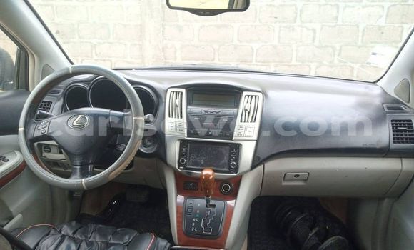 Sayi Na hannu Lexus RX 330 Black Mota in Abomey Calavi a Benin Sayi Na hannu Lexus RX 330 Black Mota in Abomey Calavi a Benin