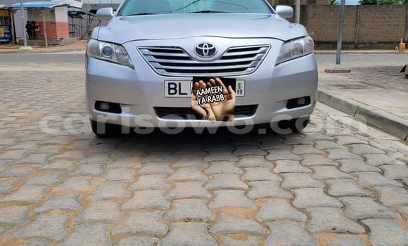 Sayi Na hannu Toyota Camry Azurfa Mota in Abomey Calavi a Benin