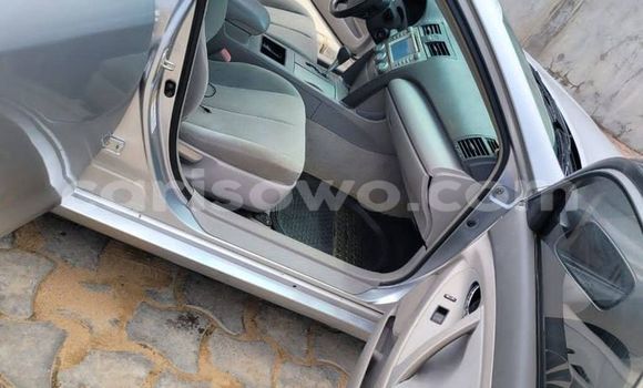 Ra Àlòkù Toyota Camry Silver Ọkọ̀ in Abomey Calavi ni Benin Ra Àlòkù Toyota Camry Silver Ọkọ̀ in Abomey Calavi ni Benin