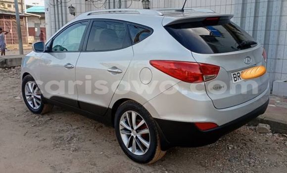 Ra Àlòkù Hyundai Tucson Silver Ọkọ̀ in Abomey Calavi ni Benin Ra Àlòkù Hyundai Tucson Silver Ọkọ̀ in Abomey Calavi ni Benin