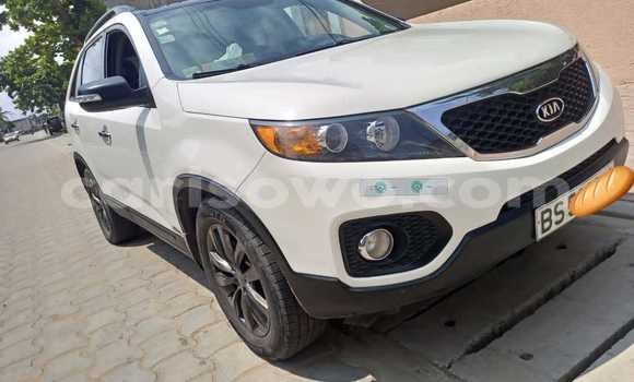 Ra Àlòkù Kia Sorento funfun Ọkọ̀ in Cotonou ni Benin Ra Àlòkù Kia Sorento funfun Ọkọ̀ in Cotonou ni Benin