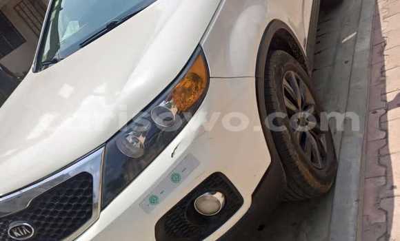 Ra Àlòkù Kia Sorento funfun Ọkọ̀ in Cotonou ni Benin Ra Àlòkù Kia Sorento funfun Ọkọ̀ in Cotonou ni Benin