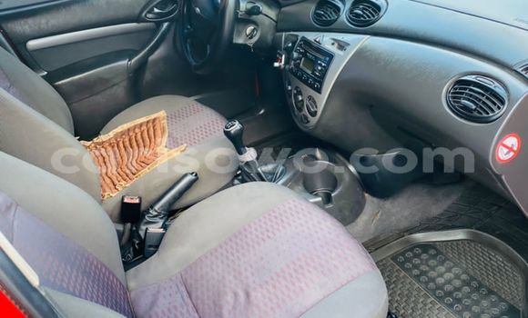 Acheter Occasion Voiture Ford Focus Rouge à Cotonou, Benin Acheter Occasion Voiture Ford Focus Rouge à Cotonou, Benin