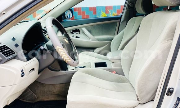 Ra Àlòkù Toyota Camry Silver Ọkọ̀ in Cotonou ni Benin Ra Àlòkù Toyota Camry Silver Ọkọ̀ in Cotonou ni Benin