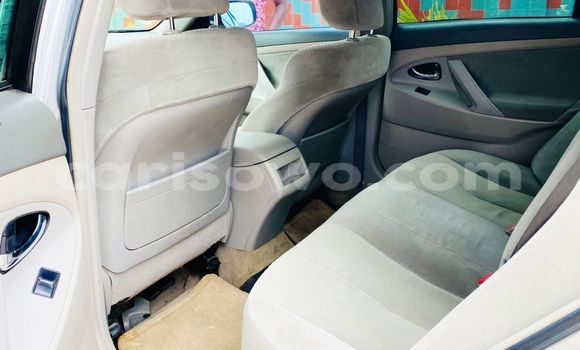 Ra Àlòkù Toyota Camry Silver Ọkọ̀ in Cotonou ni Benin Ra Àlòkù Toyota Camry Silver Ọkọ̀ in Cotonou ni Benin