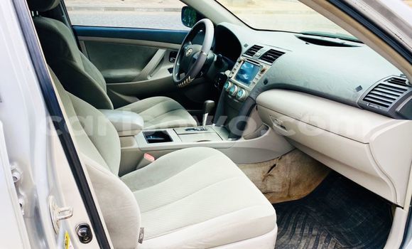 Ra Àlòkù Toyota Camry Silver Ọkọ̀ in Cotonou ni Benin Ra Àlòkù Toyota Camry Silver Ọkọ̀ in Cotonou ni Benin