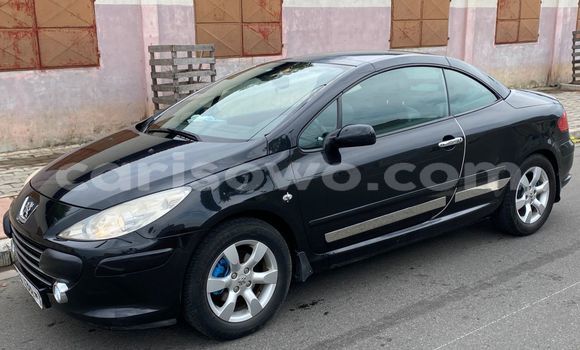 Sayi Na hannu Peugeot 309 Black Mota in Cotonou a Benin