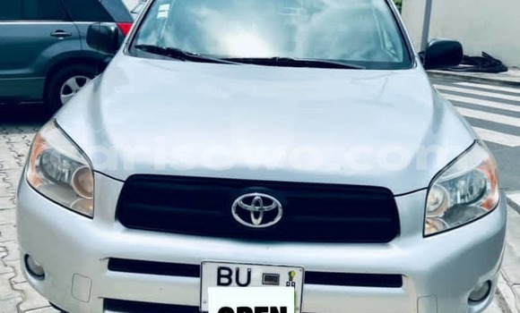 Sayi Na hannu Toyota RAV4 Azurfa Mota in Cotonou a Benin