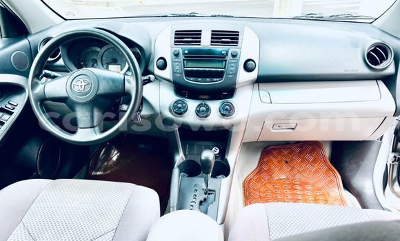 Acheter Occasion Voiture Toyota RAV4 Gris à Cotonou, Benin Acheter Occasion Voiture Toyota RAV4 Gris à Cotonou, Benin