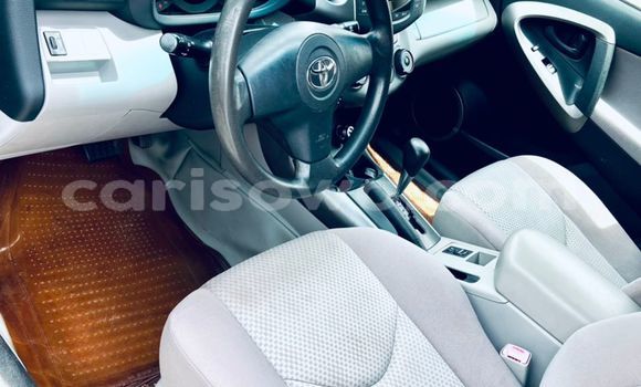Acheter Occasion Voiture Toyota RAV4 Gris à Cotonou, Benin Acheter Occasion Voiture Toyota RAV4 Gris à Cotonou, Benin