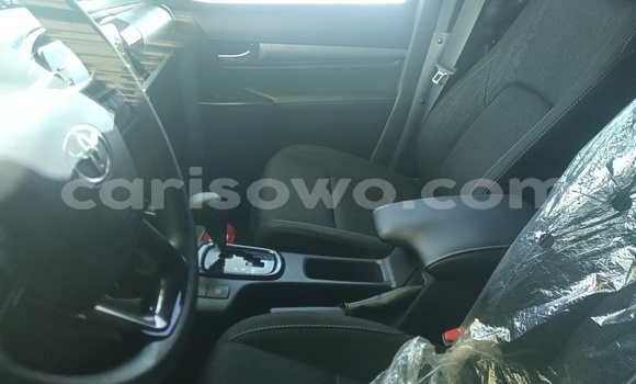 Acheter Neuf Voiture Toyota Hilux Blanc à Cotonou, Benin Acheter Neuf Voiture Toyota Hilux Blanc à Cotonou, Benin
