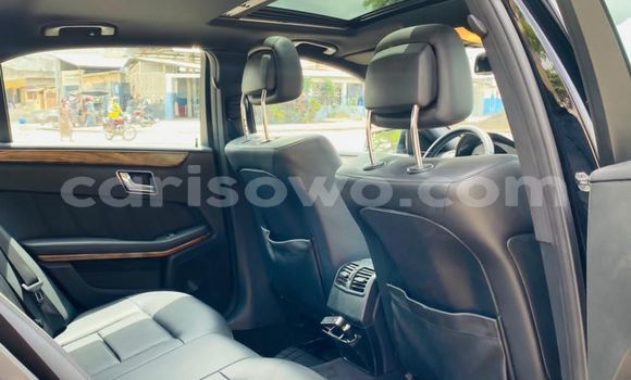 Buy Used Mercedes-Benz E–Class Black Car in Cotonou in Benign Buy Used Mercedes-Benz E–Class Black Car in Cotonou in Benign