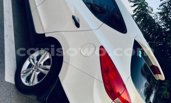 Sayi Na hannu Hyundai Tucson White Mota in Cotonou a Benin