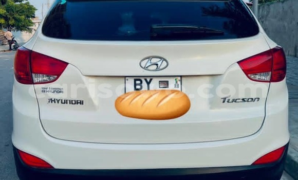 Acheter Occasion Voiture Hyundai Tucson Blanc à Cotonou, Benin Acheter Occasion Voiture Hyundai Tucson Blanc à Cotonou, Benin
