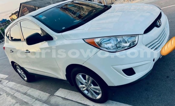 Acheter Occasion Voiture Hyundai Tucson Blanc à Cotonou, Benin Acheter Occasion Voiture Hyundai Tucson Blanc à Cotonou, Benin
