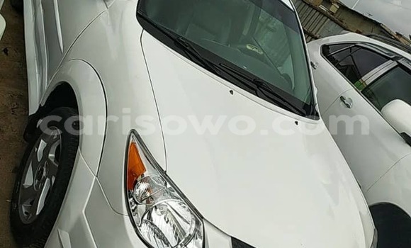 Ra Àlòkù Pontiac Vibe funfun Ọkọ̀ in Abomey Calavi ni Benin Ra Àlòkù Pontiac Vibe funfun Ọkọ̀ in Abomey Calavi ni Benin