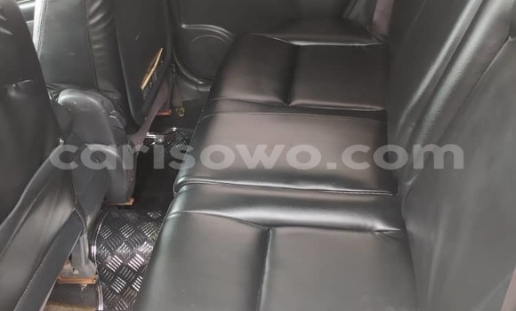 Ra Àlòkù Pontiac Vibe funfun Ọkọ̀ in Abomey Calavi ni Benin Ra Àlòkù Pontiac Vibe funfun Ọkọ̀ in Abomey Calavi ni Benin