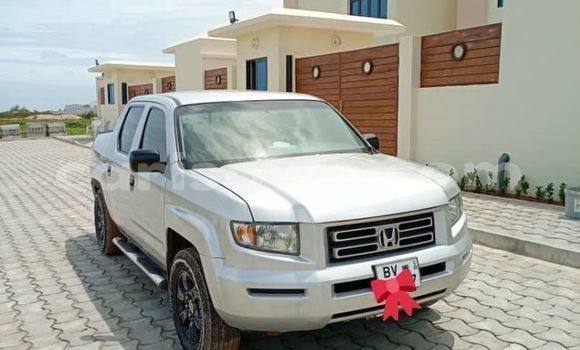Acheter Occasion Voiture Honda Ridgeline Gris à Cotonou, Benin Acheter Occasion Voiture Honda Ridgeline Gris à Cotonou, Benin