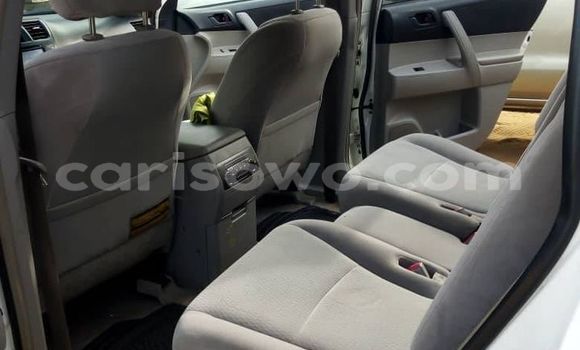 Acheter Occasion Voiture Toyota Highlander Blanc à Cotonou, Benin Acheter Occasion Voiture Toyota Highlander Blanc à Cotonou, Benin