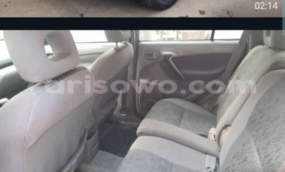 Acheter Occasion Voiture Toyota RAV4 Noir à Cotonou, Benin Acheter Occasion Voiture Toyota RAV4 Noir à Cotonou, Benin