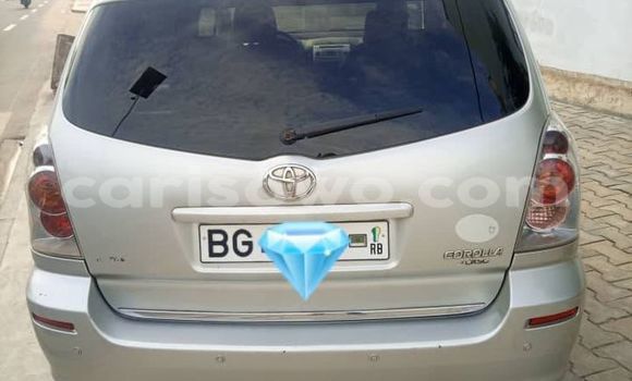 Acheter Occasion Voiture Toyota Corolla Verso Gris à Cotonou, Benin Acheter Occasion Voiture Toyota Corolla Verso Gris à Cotonou, Benin