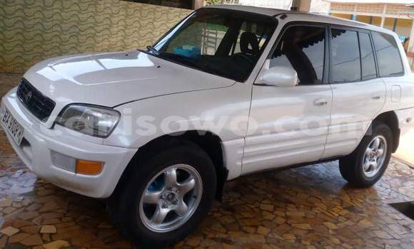 Acheter Occasion Voiture Toyota RAV4 Blanc à Cotonou, Benin