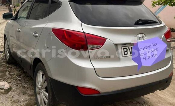 Acheter Occasion Voiture Hyundai Tucson Gris à Cotonou, Benin Acheter Occasion Voiture Hyundai Tucson Gris à Cotonou, Benin