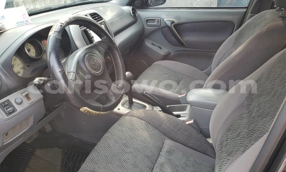 Acheter Occasion Voiture Toyota RAV4 Gris à Cotonou, Benin Acheter Occasion Voiture Toyota RAV4 Gris à Cotonou, Benin
