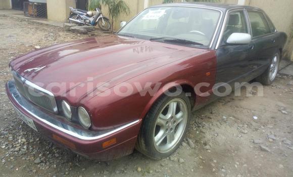 Acheter Occasion Voiture Jaguar X–Type Rouge à Cotonou, Benin Acheter Occasion Voiture Jaguar X–Type Rouge à Cotonou, Benin