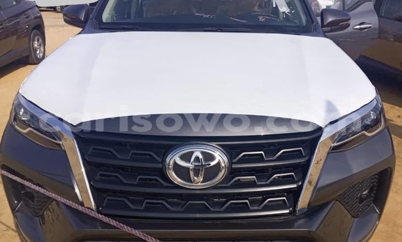 Sayi Sabo Toyota Fortuner Sauran Mota in Cotonou a Benin