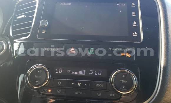 Acheter Import Voiture Mitsubishi Outlander Noir à Abomey Calavi, Benin Acheter Import Voiture Mitsubishi Outlander Noir à Abomey Calavi, Benin