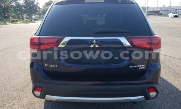 Acheter Import Voiture Mitsubishi Outlander Noir à Abomey Calavi, Benin Acheter Import Voiture Mitsubishi Outlander Noir à Abomey Calavi, Benin