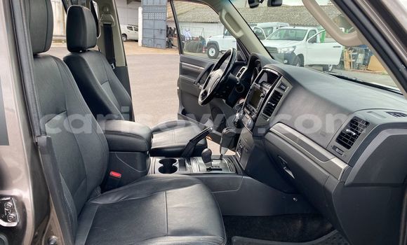 Acheter Import Voiture Mitsubishi Montero Marron à Abomey, Benin Acheter Import Voiture Mitsubishi Montero Marron à Abomey, Benin