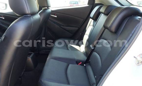 Acheter Import Voiture Toyota Yaris Blanc à Porto Novo, Benin Acheter Import Voiture Toyota Yaris Blanc à Porto Novo, Benin