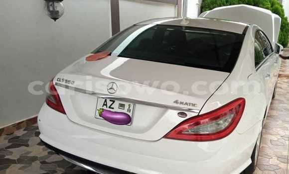Sayi Sabo Mercedes-Benz CLS-klasse White Mota in Cotonou a Benin Sayi Sabo Mercedes-Benz CLS-klasse White Mota in Cotonou a Benin