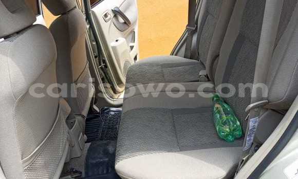 Acheter Occasion Voiture Toyota RAV4 Beige à Cotonou, Benin Acheter Occasion Voiture Toyota RAV4 Beige à Cotonou, Benin