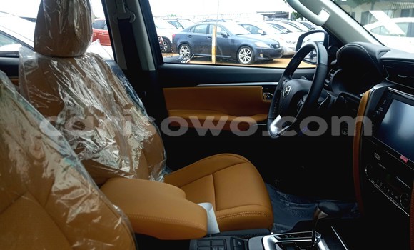 Acheter Neuf Voiture Toyota Fortuner Gris à Cotonou, Benin Acheter Neuf Voiture Toyota Fortuner Gris à Cotonou, Benin