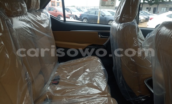 Acheter Neuf Voiture Toyota Fortuner Gris à Cotonou, Benin Acheter Neuf Voiture Toyota Fortuner Gris à Cotonou, Benin