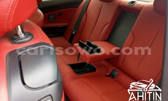 Acheter Occasion Voiture BMW 4-Series Gris à Cotonou, Benin Acheter Occasion Voiture BMW 4-Series Gris à Cotonou, Benin