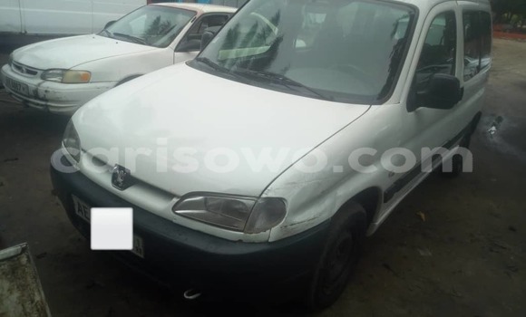 Ra Àlòkù Peugeot Partner Silver Ọkọ̀ in Cotonou ni Benin Ra Àlòkù Peugeot Partner Silver Ọkọ̀ in Cotonou ni Benin